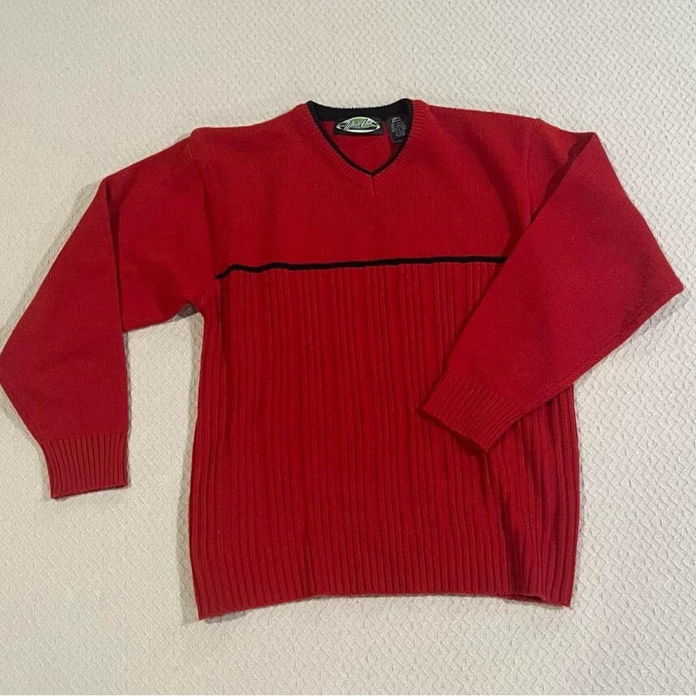 White out, men’s V-neck knit, sweater, size large‎